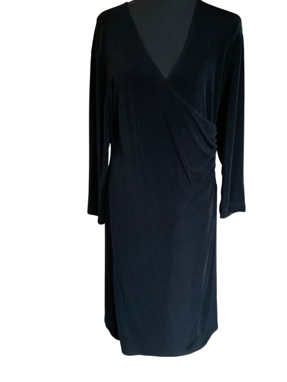 Chico’s Travelers Black Velvet Wrap Dress Size 2 Elegant Midi Stretch - Picture 2 of 9